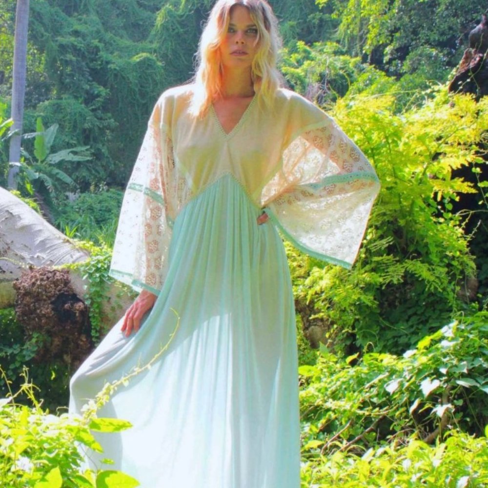 CHIO di Stefania Kaftan blue gold eyelet lace XS